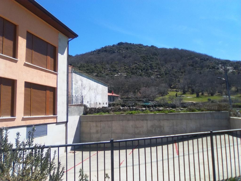 Apartamentos La Covatilla Neila de San Miguel Zewnętrze zdjęcie